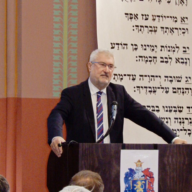 Átadták a felújított zsinagógát 23